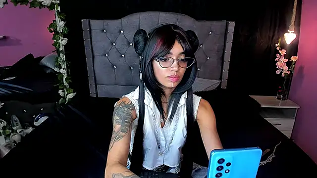 Snapshot of slutty_venus chatting on 03/02/25, 05:23 slutty venus online show from 03/02/25, 05:23