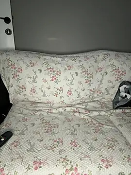 Snapshot of badenaz34 chatting on 04/10/26, 12:34 badenaz34 online show from 04/10/26, 12:34