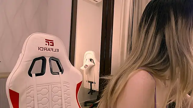 Babby Rabbit online show from 12/18/25, 01:26