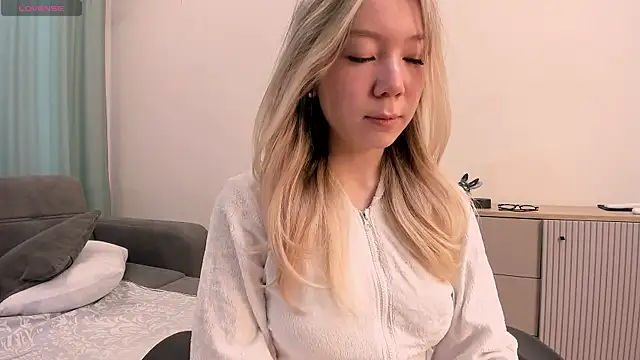 Snapshot of Babby_Rabbit chatting on 01/08/26, 08:53 Babby Rabbit online show from 01/08/26, 08:53