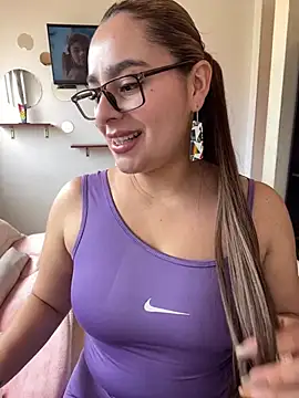 Snapshot of Gabriela-Parker_ chatting on 03/16/25, 03:39 Gabriela-Parker online show from 03/16/25, 03:39