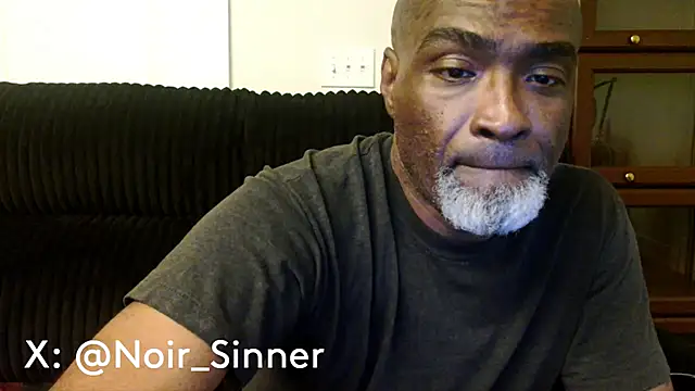 Snapshot of sinnernoir chatting on 06/03/26, 03:07 sinnernoir online show from 06/03/26, 03:07