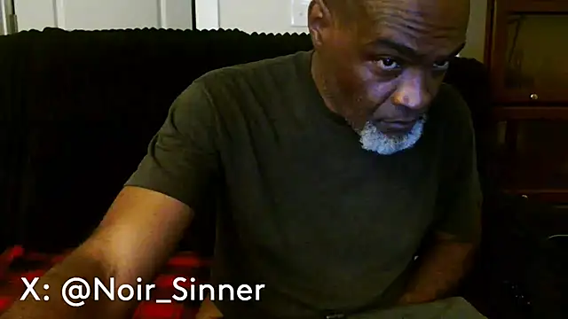 Snapshot of sinnernoir chatting on 06/04/26, 03:11 sinnernoir online show from 06/04/26, 03:11