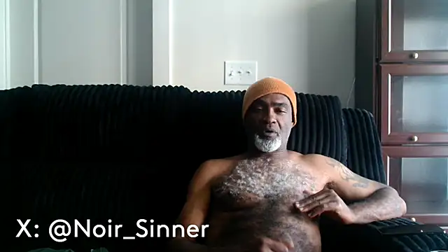 Snapshot of sinnernoir chatting on 06/04/26, 03:17 sinnernoir online show from 06/04/26, 03:17