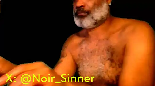 Snapshot of sinnernoir chatting on 02/03/25, 04:52 sinnernoir online show from 02/03/25, 04:52