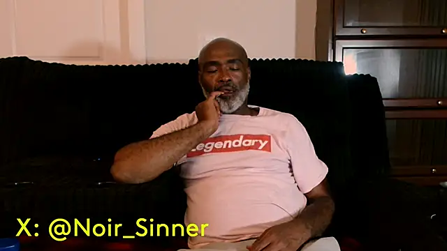 Snapshot of sinnernoir chatting on 07/16/26, 06:10 sinnernoir online show from 07/16/26, 06:10