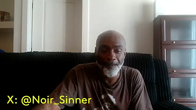 Snapshot of sinnernoir chatting on 07/03/26, 05:41 sinnernoir online show from 07/03/26, 05:41