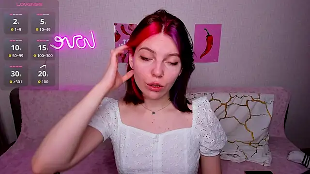 marie reyes  online show from 02/18/26, 03:37