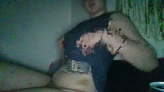 Snapshot of sry_whr chatting on 12/13/24, 03:43 sry whr online show from 12/13/24, 03:43