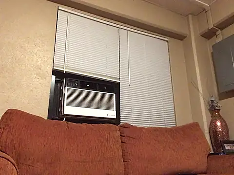 Eboni03 online show from 02/05/25, 06:56