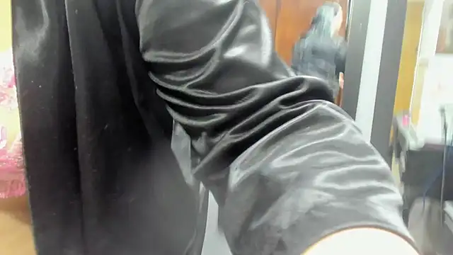 PENELOPELEWISs online show from 03/11/26, 03:33