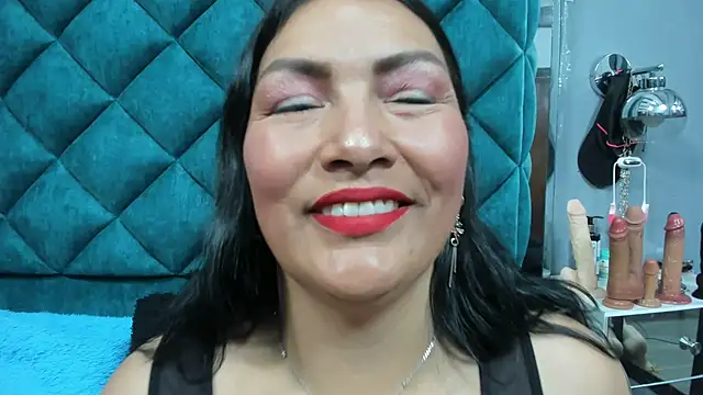 PENELOPELEWISs online show from 05/07/26, 12:48