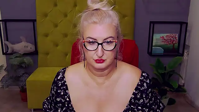 ChristyBrooks online show from 10/30/25, 01:31