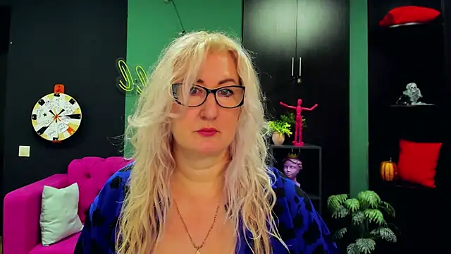 Snapshot of ChristyBrooks chatting on 03/11/25, 01:23 ChristyBrooks online show from 03/11/25, 01:23