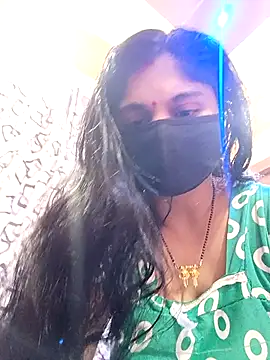 Snapshot of Cute-Aadhvita chatting on 01/18/26, 02:04 Cute-Aadhvita online show from 01/18/26, 02:04