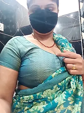 Snapshot of Cute-Aadhvita chatting on 02/10/26, 01:43 Cute-Aadhvita online show from 02/10/26, 01:43