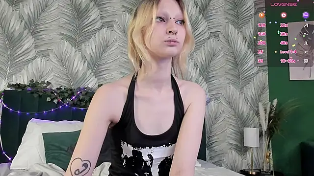 Snapshot of Lexy-Woorhez chatting on 11/06/25, 11:25 Lexy-Woorhez online show from 11/06/25, 11:25