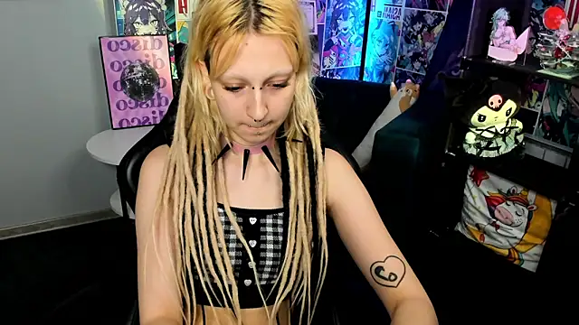 Snapshot of Lexy-Woorhez chatting on 03/15/25, 02:12 Lexy-Woorhez online show from 03/15/25, 02:12