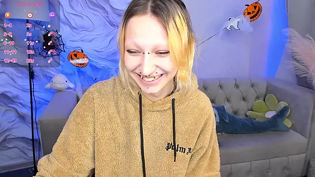 Snapshot of Lexy-Woorhez chatting on 10/28/25, 11:31 Lexy-Woorhez online show from 10/28/25, 11:31