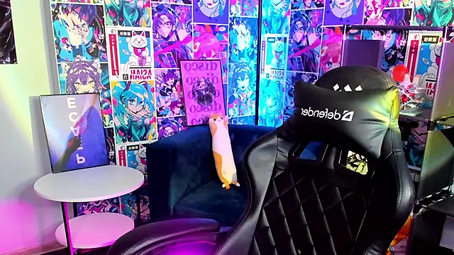 Snapshot of Lexy-Woorhez chatting on 03/07/25, 10:35 Lexy-Woorhez online show from 03/07/25, 10:35