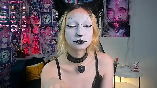 Snapshot of Lexy-Woorhez chatting on 10/31/25, 11:18 Lexy-Woorhez online show from 10/31/25, 11:18