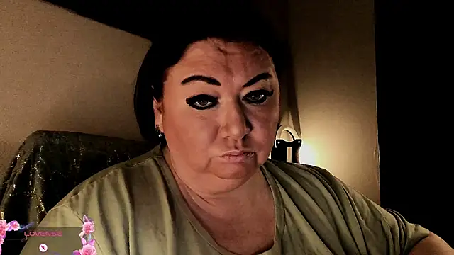 SexxyDreams1 online show from 10/11/25, 02:56