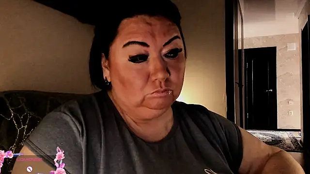 SexxyDreams1 online show from 09/30/25, 05:13