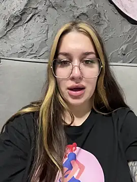 VikiDemi online show from 11/08/25, 03:59