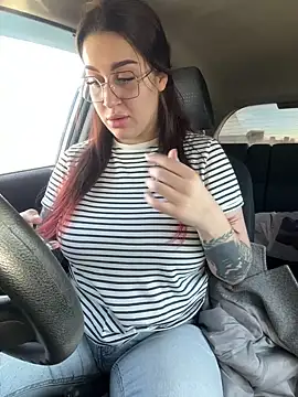 VikiDemi online show from 03/07/25, 12:01