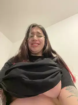 VikiDemi online show from 02/25/25, 07:38