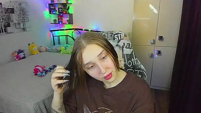 Snapshot of LinaTruly chatting on 05/11/26, 09:12 LinaTruly online show from 05/11/26, 09:12