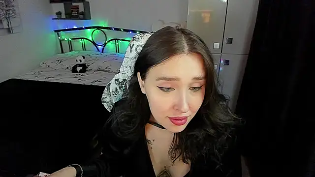 LinaTruly online show from 11/07/25, 10:35