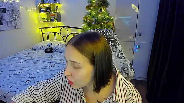 LinaTruly online show from 12/04/25, 09:47