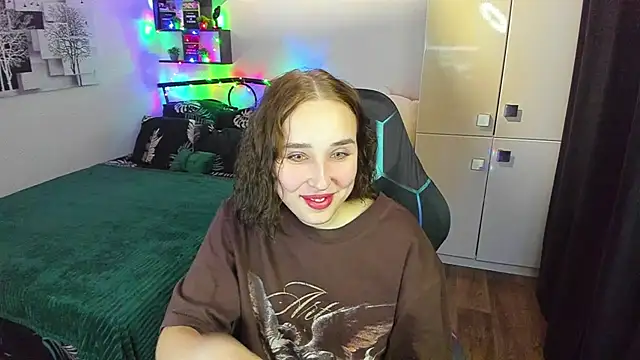 LinaTruly online show from 02/05/26, 09:43