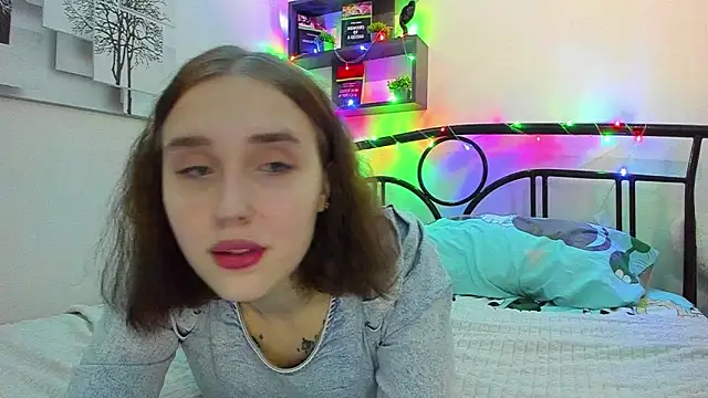 LinaTruly online show from 03/28/26, 10:22