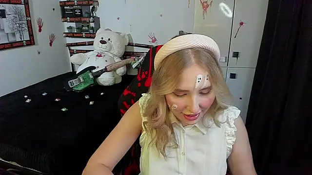 LinaTruly online show from 10/24/25, 09:58