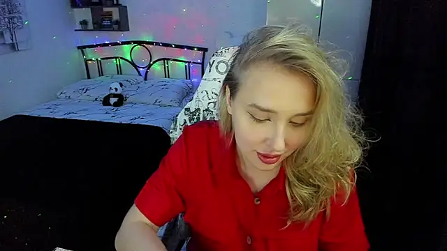 LinaTruly online show from 11/03/25, 09:40