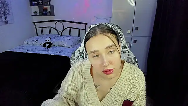 LinaTruly online show from 11/10/25, 09:53