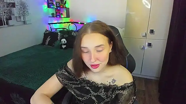 LinaTruly online show from 02/28/26, 10:20