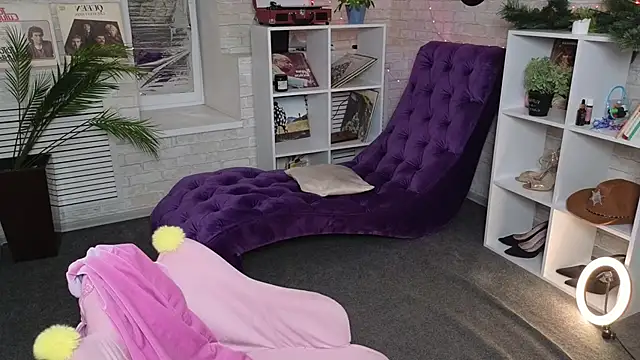 Ruby Rubarb online show from 02/14/25, 02:23