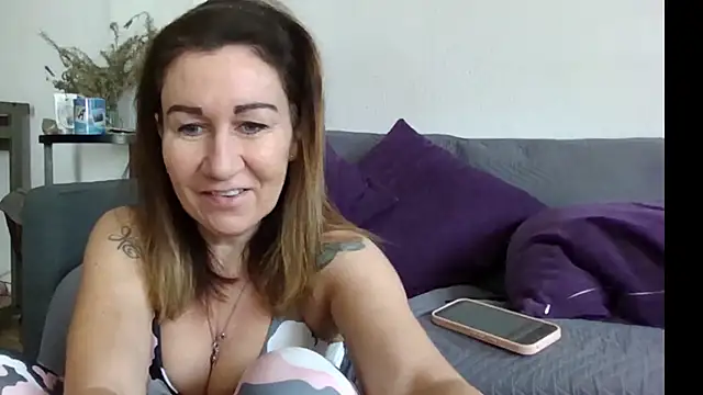 TamaraSweetxo online show from 04/30/26, 08:10