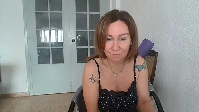 Snapshot of TamaraSweetxo chatting on 02/26/25, 11:32 TamaraSweetxo online show from 02/26/25, 11:32