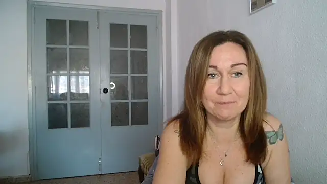 Snapshot of TamaraSweetxo chatting on 03/12/25, 04:35 TamaraSweetxo online show from 03/12/25, 04:35