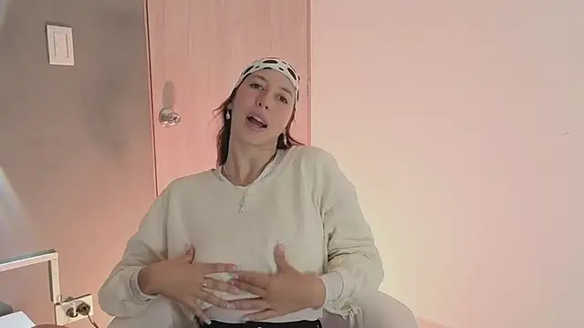 jolie lov online show from 11/04/25, 01:48