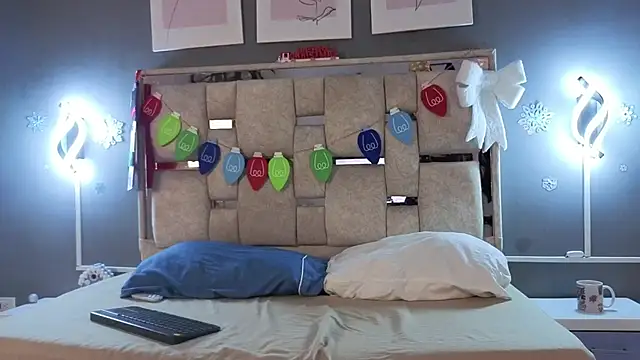 jolie lov online show from 12/15/25, 01:17