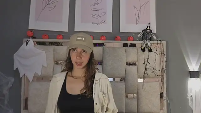 jolie lov online show from 10/27/25, 01:12