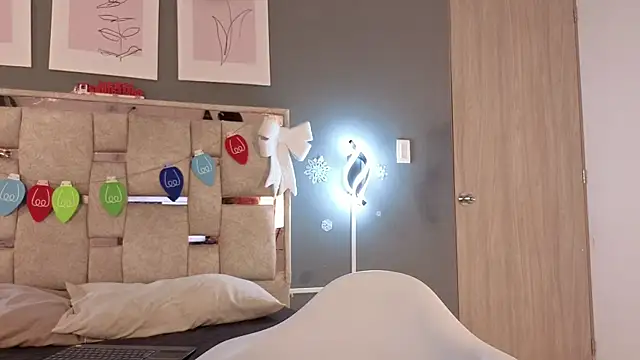 jolie lov online show from 12/16/25, 01:37