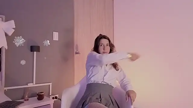 jolie lov online show from 11/28/25, 01:22