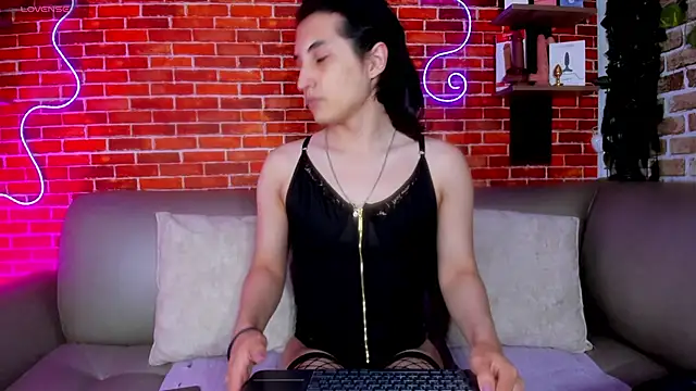 Snapshot of andy_angell1 chatting on 09/27/25, 01:17 andy angell1 online show from 09/27/25, 01:17