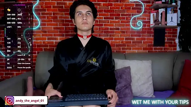 Snapshot of andy_angell1 chatting on 09/29/25, 01:17 andy angell1 online show from 09/29/25, 01:17